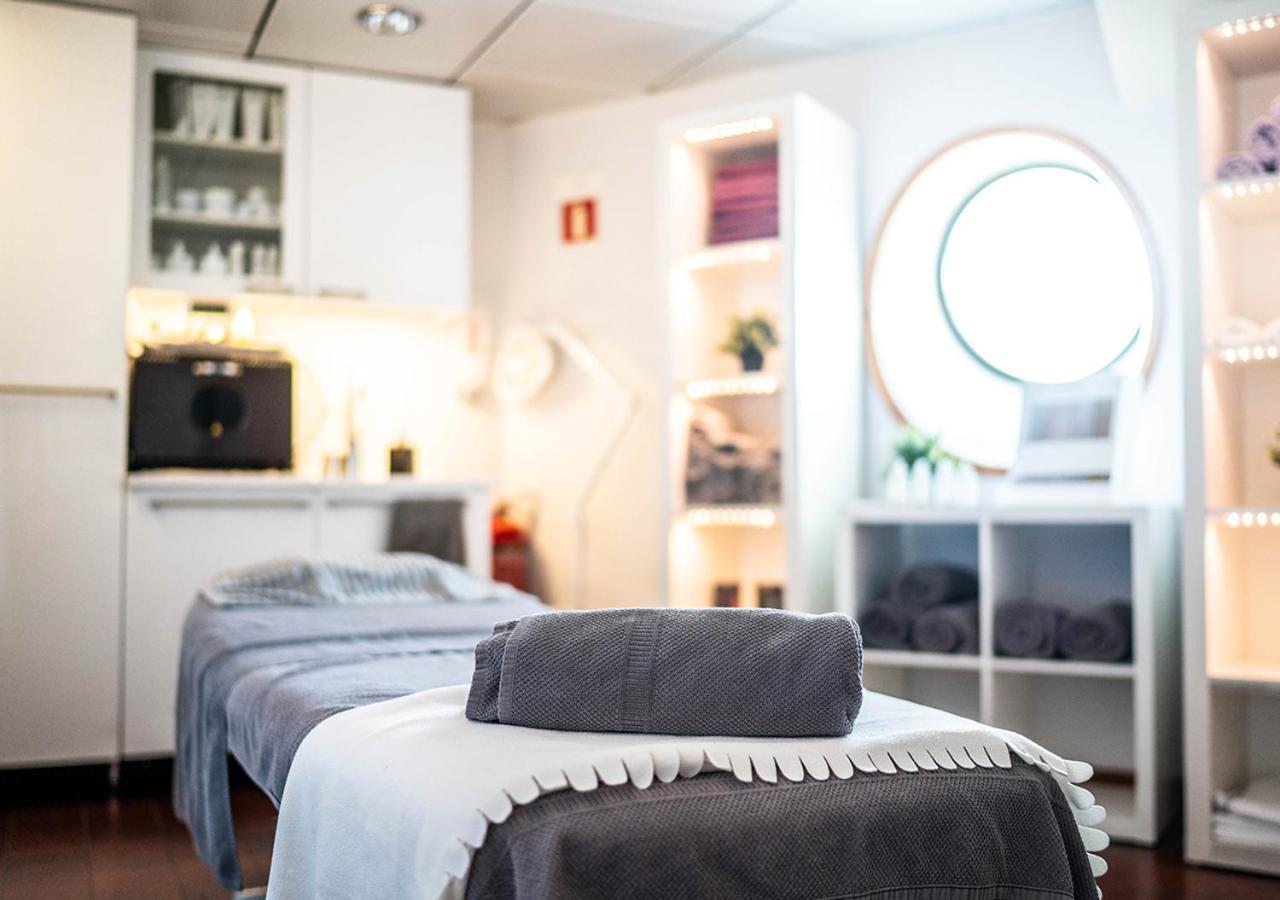 Viking Line Ferry Gabriella - 2-Night Cruise Stockholm-Helsinki-Stockholm 호텔 외부 사진