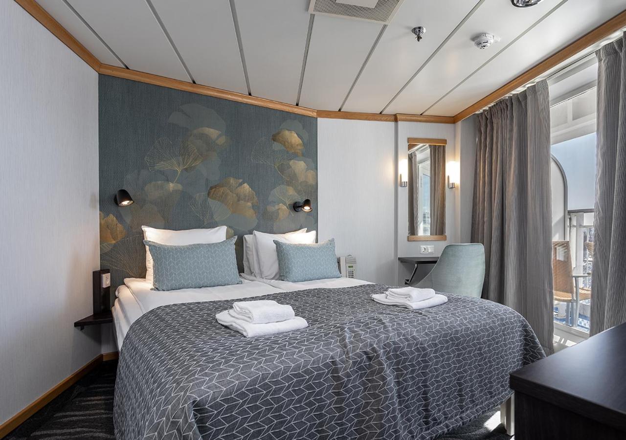 Viking Line Ferry Gabriella - 2-Night Cruise Stockholm-Helsinki-Stockholm 호텔 외부 사진